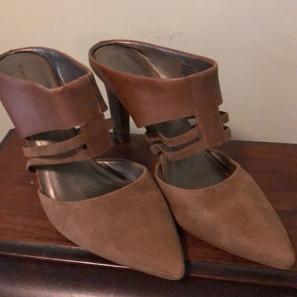 Suede shoes size 9 1/2